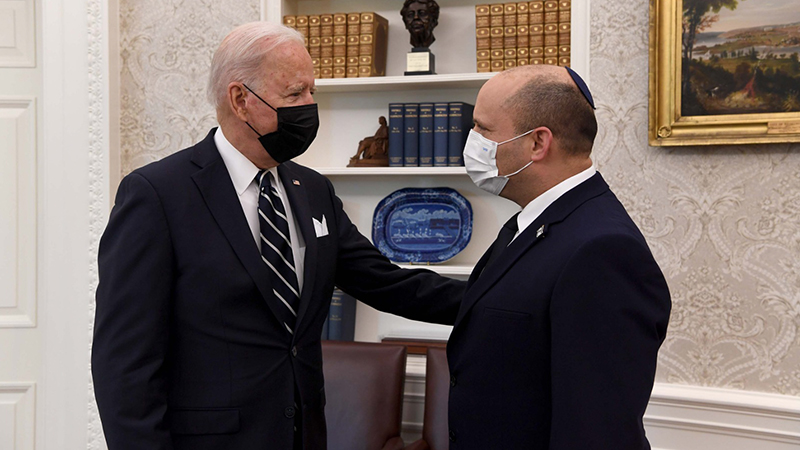 ABD Lideri Biden ve İsrail Başbakanı Bennett, Beyaz Saray'da bir ortaya geldi