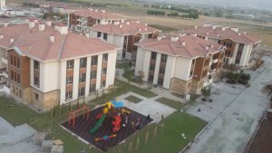 AKP'li belediye içinde iki çocuk parkının da olduğu 11 arsayı satışa çıkarttı
