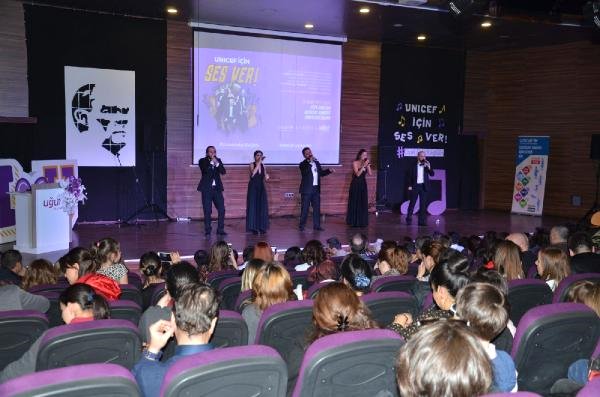 Ankara'da Çocuk Çalışanlar İçin Yardım Konseri Düzenledi Ankara'da Çocuk Çalışanlar İçin Yardım Konseri Düzenledi