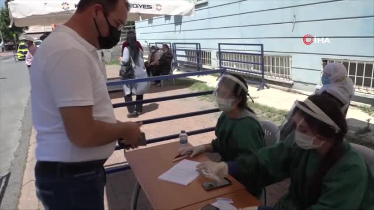 Aşıyı reddetti, hastalığa yakalandıktan sonra aşı olmaya davet etti Aşıyı reddetti, hastalığa yakalandıktan sonra aşı olmaya davet etti