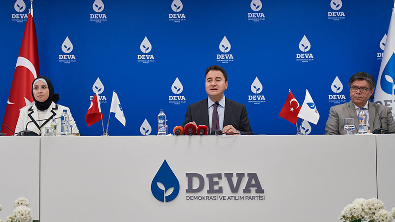Babacan: Lokal idarelerle kentlerimizi yalnızca çöplerden değil cinsiyet temelli ayrımcılıktan da temizlememiz gerek