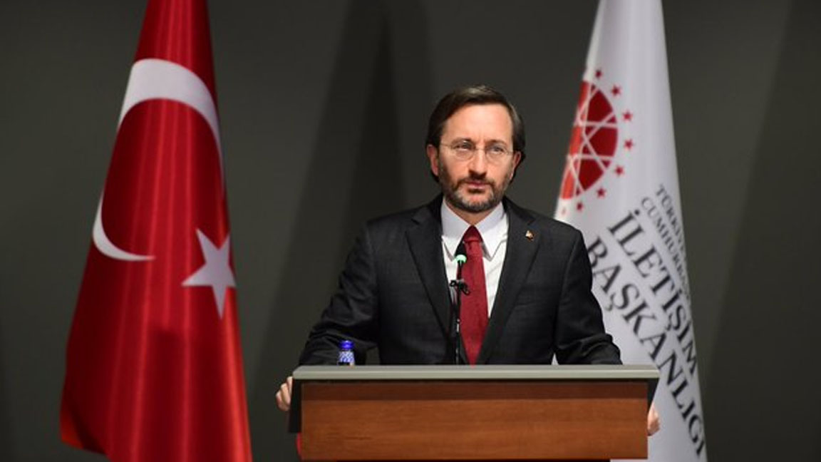 Bağlantı Lideri Altun: Orman yangınlarıyla devletimizin tüm imkanlarını kullanarak, büyük bir özveriyle uğraş ediyoruz Bağlantı Lideri Altun: Orman yangınlarıyla devletimizin tüm imkanlarını kullanarak, büyük bir özveriyle uğraş ediyoruz