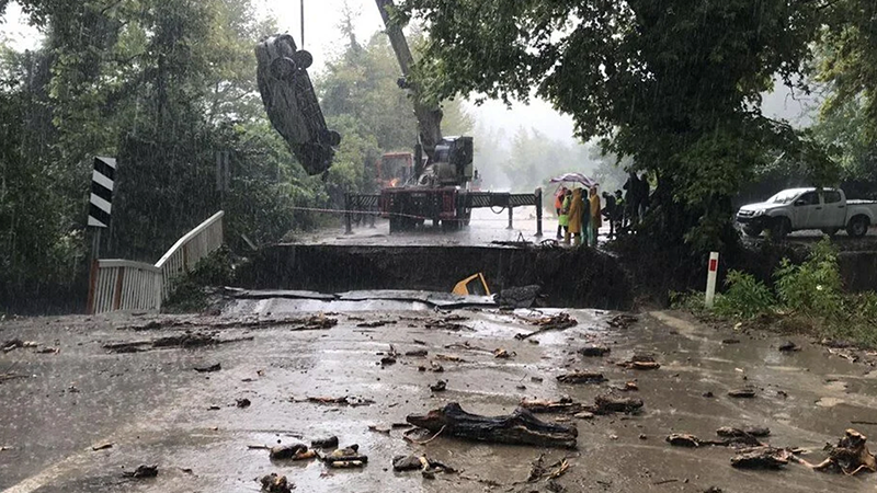 Batı Karadeniz'de sel: Kastamonu'da 2 kişi hayatını kaybetti