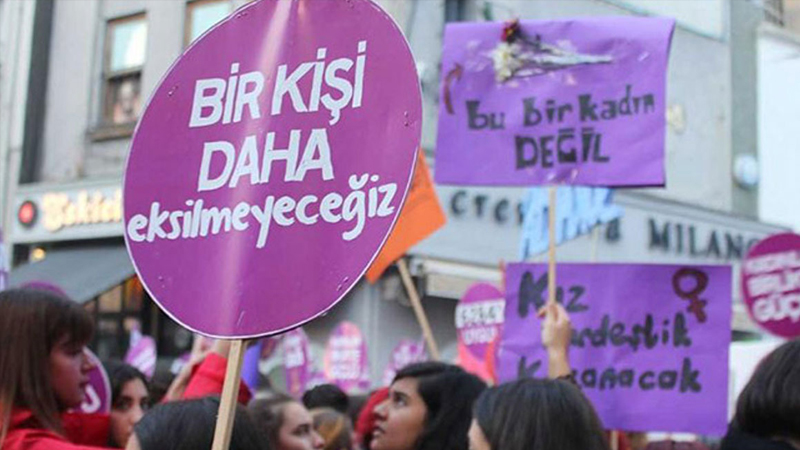 Bayan cinayetleri için daha evvel davet yapan Ulviye Avağ, İstanbul'da eski eşi tarafından silahla vurularak öldürüldü!