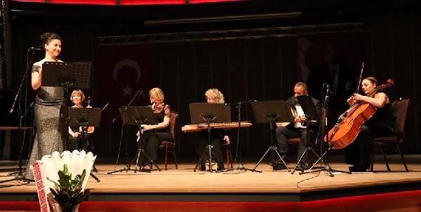 Bodrum'da Klasik Batı ve Türk Müziğini Buluşturan Konser
