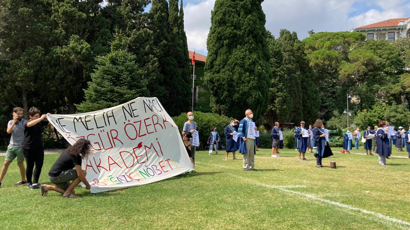 Boğaziçi Üniversitesi akademisyenlerinden rektör olarak atanan Prof. Naci İnci'nin açıklamasına reaksiyon: İstifaya davet ediyoruz