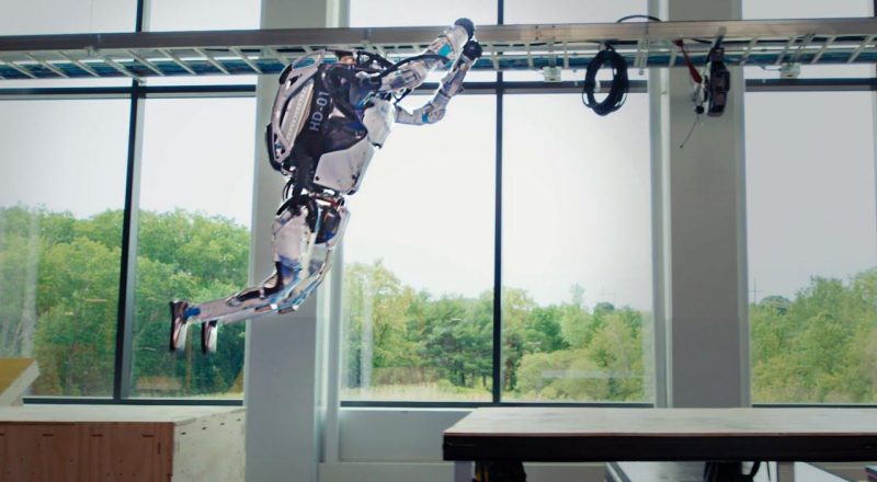 Boston Dynamics'in İnsansı Robotu Atlas'ın Ağzı Açık Bırakan Parkur Performansı