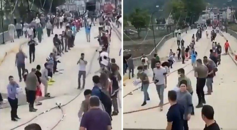Bozkurt'ta Köprü Hasar Gördü, Vatandaşlar Yardımları İnsan Gücüyle Geçirdi