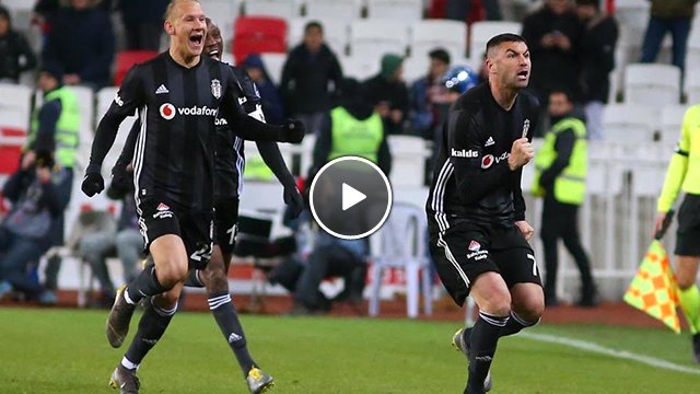 Burak Yılmaz Attığı Frikik Golünü Anlattı: Tolgahan Tuzağa Düştü Burak Yılmaz Attığı Frikik Golünü Anlattı: Tolgahan Tuzağa Düştü