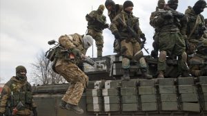 Donbas'ta Rusya yanlısı ayrılıkçıların taarruzunda bir Ukrayna askeri öldü