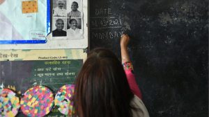 Hindistan'da bayan öğretmenler regl müsaadesi için kampanya başlattı