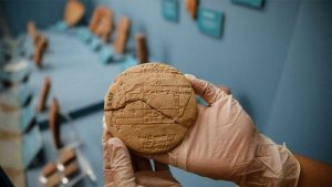 İstanbul Arkeoloji Müzesi'nde bulunan 3 bin 700 yıllık tabletin üzerinde matematiksel süreçler keşfedildi