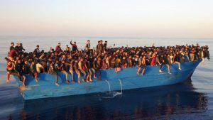 Libya’dan denize açılan teknedeki 539 göçmen kurtarılarak İtalya’ya getirildi