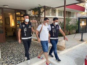 Son dakika! Adana merkezli 30 vilayette tarihi eser kaçakçılığı operasyonu: 76 gözaltı (2)