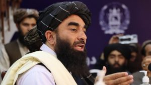 Taliban: Afganların Kabil Havalimanı'na gitmesine artık müsaade vermeyeceğiz