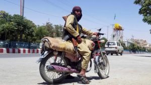 Taliban kentleri arka arda ele geçiriyor