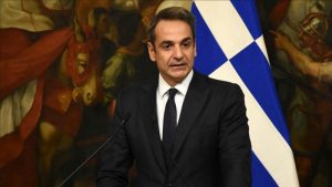 Yunanistan Başbakanı Miçotakis, yangınlarla çabadaki başarısızlık için halktan özür diledi