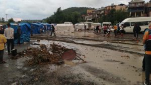 Zonguldak'ta mevsimlik tarım çalışanlarının çadırları sular altında kaldı