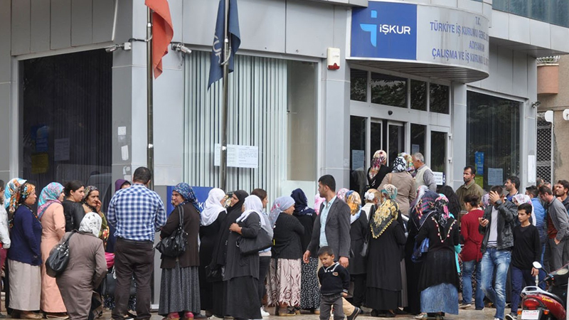 Adıyaman'da 6 kişilik iş ilanına 3 bin 813 kişi müracaat yaptı