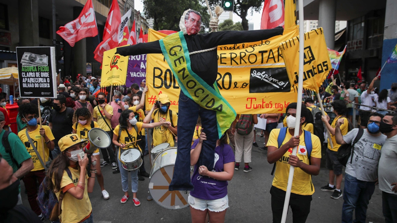 Brezilya'da Devlet Lideri Bolsonaro yanlısı ve zıddı şovlar düzenledi