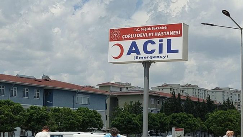 Düğünde tavuklu pilav yiyen 33 kişi hastanelik oldu Düğünde tavuklu pilav yiyen 33 kişi hastanelik oldu
