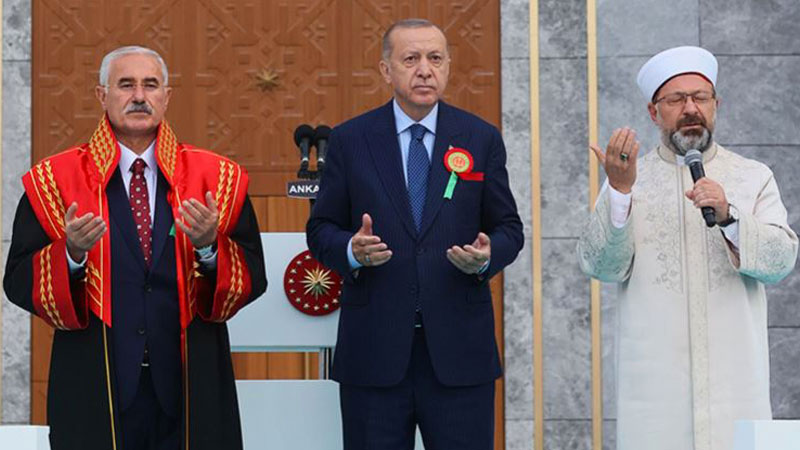 HKP, dualı isimli yıl açılışı hakkında kabahat duyurusunda bulundu