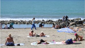 İtalya'da plajda drone ile ateş ölçme planı, yansılar üzerine iptal edildi