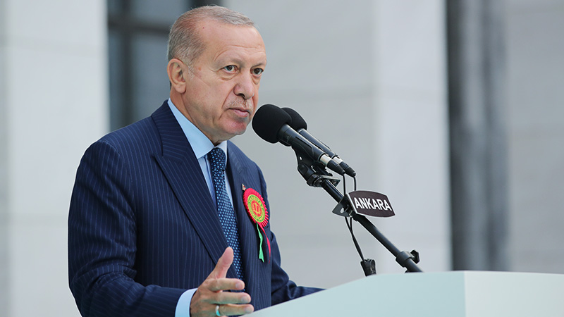 Murat Ehil: Erdoğan yeni Anayasa istiyorsa muhalefete gitmek zorunda