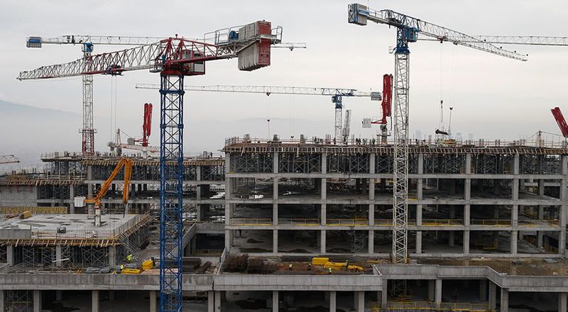Müteahhitler: Çimento fiyatları düşmezse 600 bin emekçiyi işten atarız