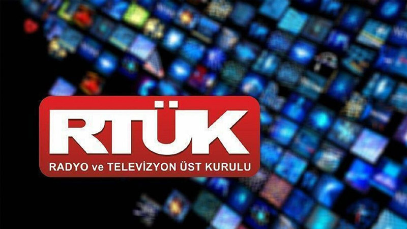 RTÜK üyesi Taşcı: Kılıçdaroğlu’na nezaketten uzak davranan hanımefendinin eleştirilmesi nedeniyle Halk TV’ye para cezası verildi RTÜK üyesi Taşcı: Kılıçdaroğlu’na nezaketten uzak davranan hanımefendinin eleştirilmesi nedeniyle Halk TV’ye para cezası verildi