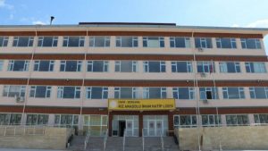 Sarsıntıda okulları ziyan gören 14 Eylül Anadolu Lisesi öğrencilerine yerleştirildikleri imam hatipte 'diyalog yasağı'