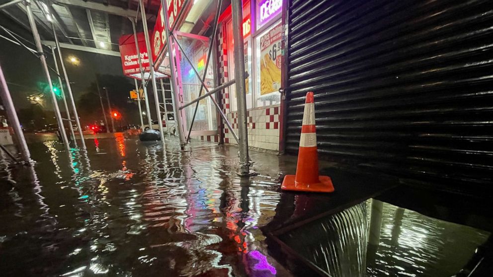 Tropikal Ida Fırtınası nedeniyle New York ve New Jersey'de en az sekiz kişi hayatını kaybetti