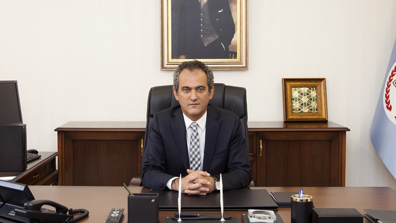Ulusal Eğitim Bakanı Mahmut Özer'den '15 bin öğretmen ataması' açıklaması