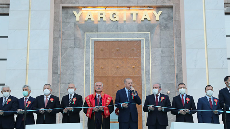 Yeni Akit müellifi Karahasanoğlu: Yargıtay'ın yeni binasının açılışına Kemal Kılıçdaroğlu’nun da iştirakini kıymetli buluyorum; ne olur insanları tahkir etmesek?