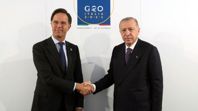10 büyükelçiden Osman Kavala açıklaması: Hollanda Başbakanı Rutte, 'Büyükelçimiz geri adım atmadı, birebir ihtarları gelecekte de yapacağız' dedi