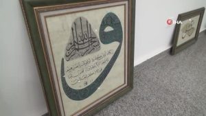 30 yıldır sınır sanatı ile uğraşan hattat: "Hat Allah'ın kelamını yazmaktır"