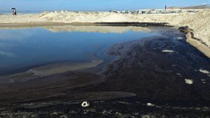 ABD'de petrol sızıntısı nedeniyle güney California kıyıları kapatıldı