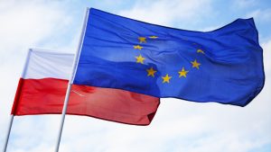AB'den Polonya'ya: AB kanunları ulusal maddelerden üstündür