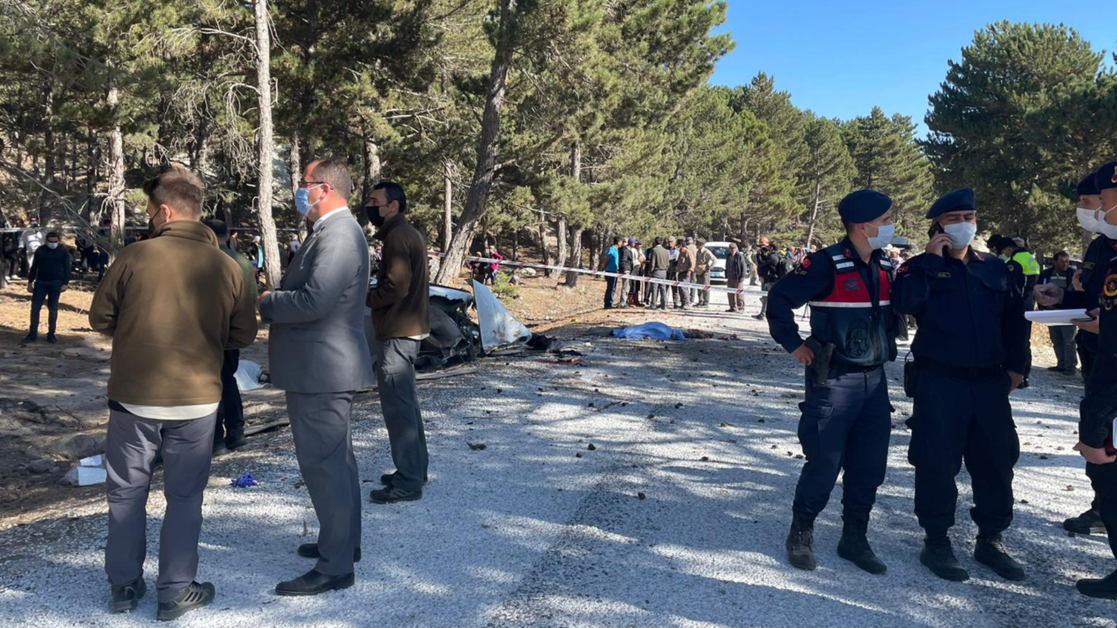 Afyonkarahisar'da öğrenci servisi devrildi: 4 meyyit, 3 yaralı Afyonkarahisar'da öğrenci servisi devrildi: 4 meyyit, 3 yaralı