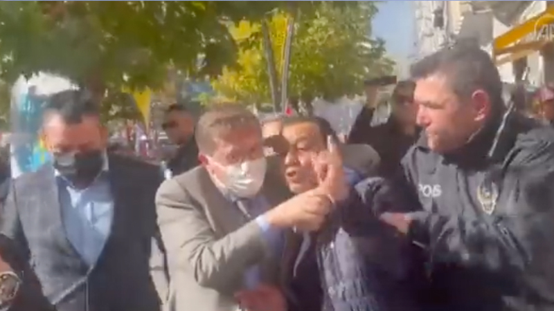 Ahmet Takan: Kapana kısılan Türkkan’a bir ceza mı verildi, yoksa zahmetlerinden kurtarabilmesi için son bir talih mı tanındı?