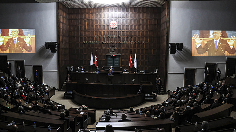 Ahmet Taşgetiren: Çubuk'taki linç teşebbüsü "şiddet içermeyen demoktatik tepki" ise, "şiddet içeren"i nasıl olabilirdi?