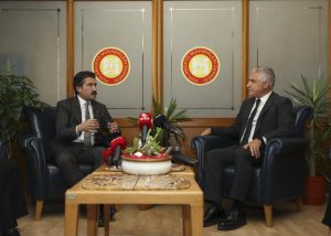 AK Parti Küme Başkanvekili Özkan'dan, PMD'ye Dünya Gazeteciler Günü ziyareti Açıklaması