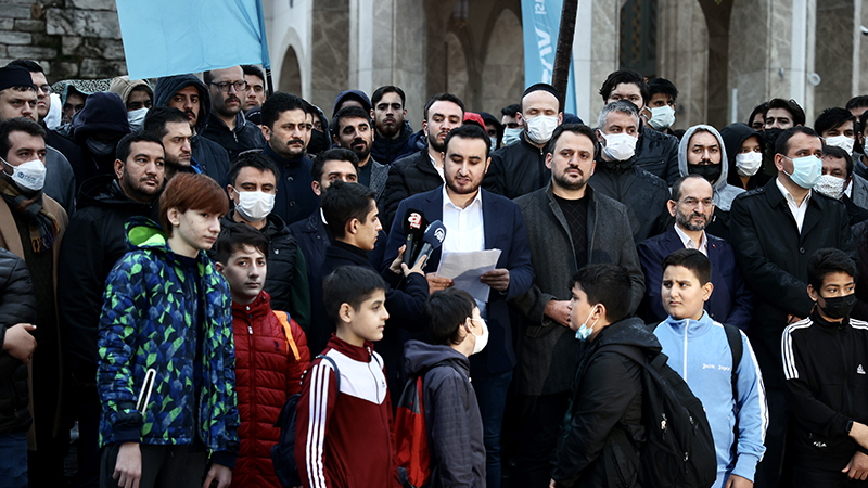 Akif Beki'den TÜGVA yorumu: Ne İslam, torpil ve kayırmacılığın örtüsü olarak kullanılabilir, ne de cami, bunların sığınağı