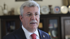 AKP'li Akbaşoğlu: Lütfü Türkkan milletvekilliğinden istifa etmeli