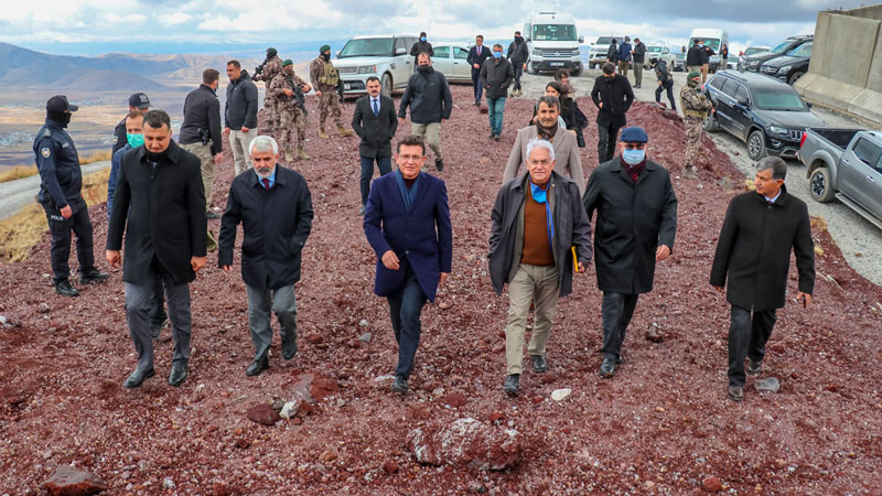 AKP’li Uslu: İran, göçmenleri ateş ederek bizim sona itiyormuş