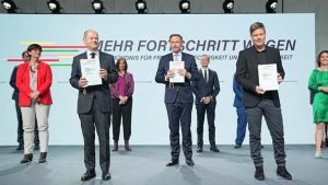 Almanya’da SPD, FDP ve Yeşiller koalisyon mukavelesini imzaladı