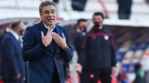 Antalyaspor'da Ersun Yanal periyodu sona erdi! Deneyimli teknik adamla yollar ayrıldı