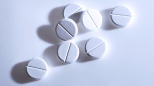 Aspirin: ABD'li uzmanlara nazaran 60 yaş üstü şahısların her gün aspirin kullanması iç kanama riskini artırıyor