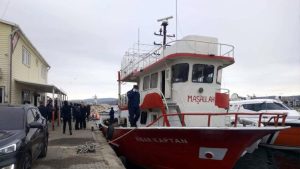 Balıkçı teknesinde 193 kaçak göçmen yakalandı