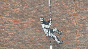 Banksy, Reading Cezaevi'nin bir sanat merkezine dönüştürülmesi için milyonlarca sterlin toplamayı teklif etti